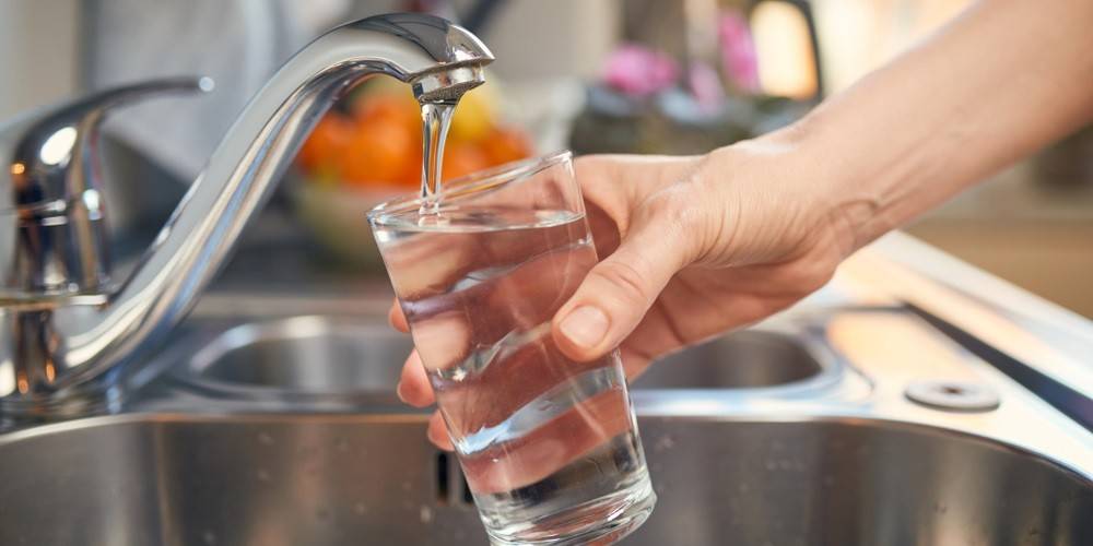 Jak zwiększyć ciśnienie wody w domu